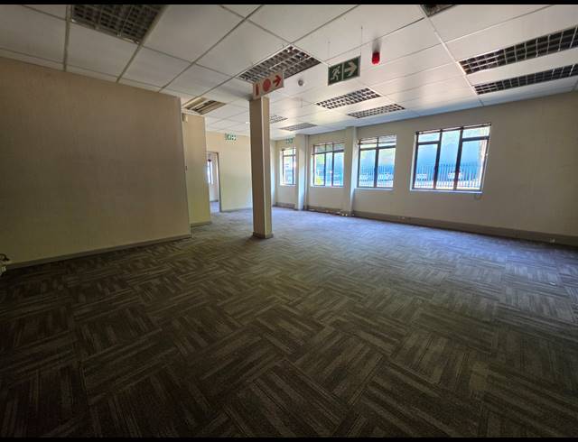 5,800M² WAREHOUSE TO LET IN WADEVILLE